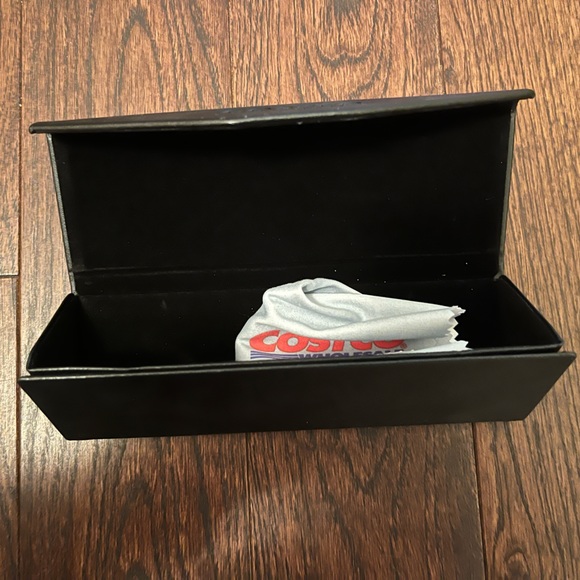 Costco Glasses Case - Picture 2 of 5